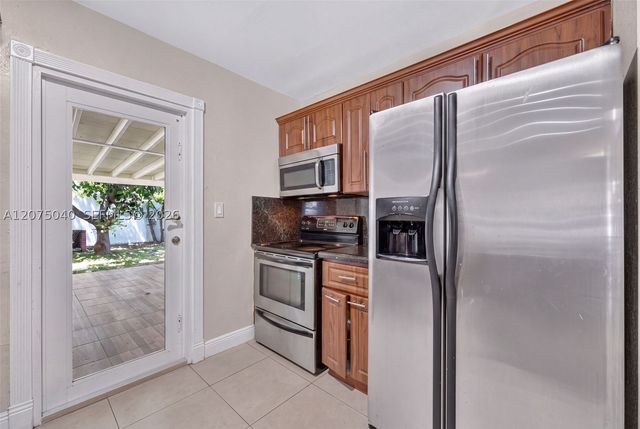 15850 NW 18th Pl, Miami Gardens, FL 33054
