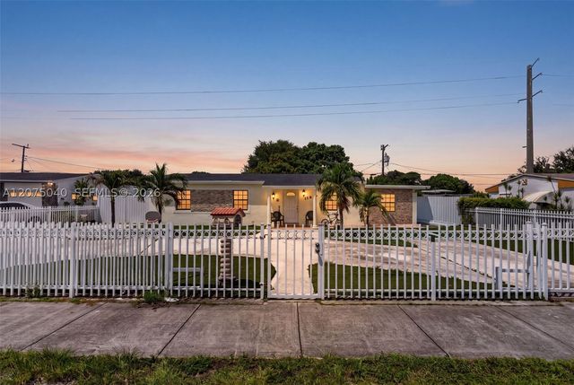 15850 NW 18th Pl, Miami Gardens, FL 33054