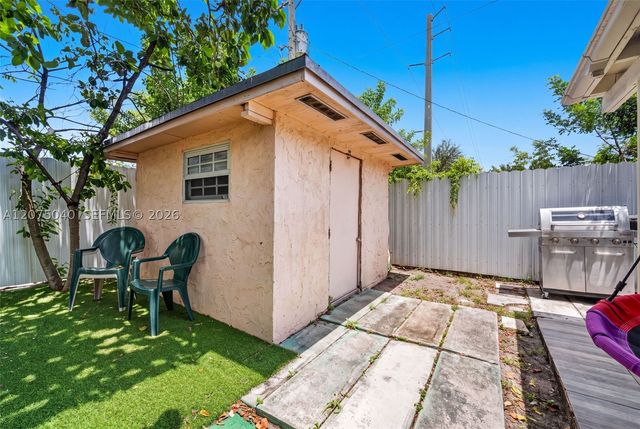 15850 NW 18th Pl, Miami Gardens, FL 33054