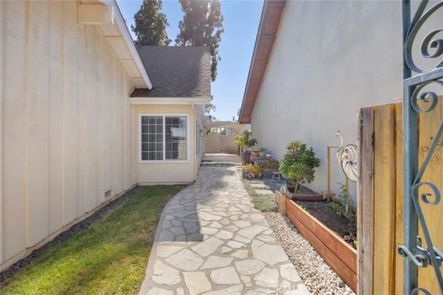 12341 Glacier, Los Alamitos, CA 90720