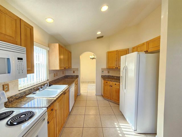 12827 HAMPTON LAKES Circle, Boynton Beach, FL 33436