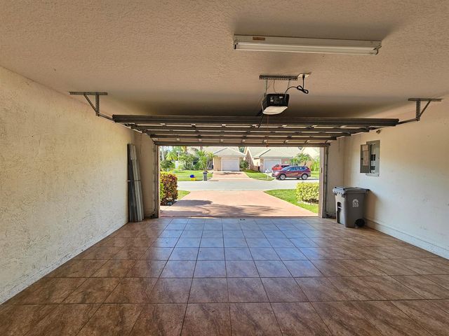 12827 HAMPTON LAKES Circle, Boynton Beach, FL 33436