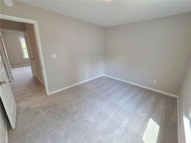 220 Upland DR, Hampton, VA 23666