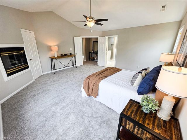 220 Upland DR, Hampton, VA 23666