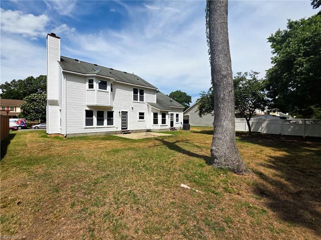220 Upland DR, Hampton, VA 23666