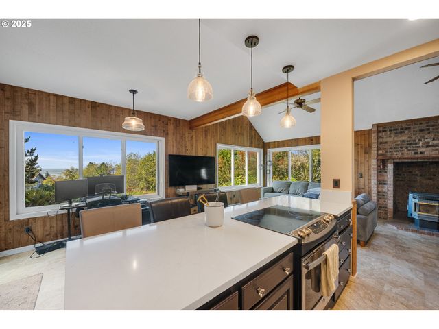 4900 CLAM Way, Netarts, OR 97143