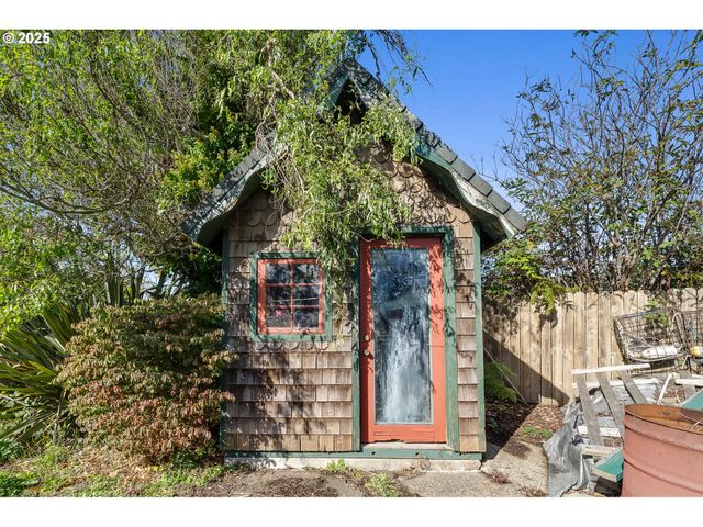 4900 CLAM Way, Netarts, OR 97143