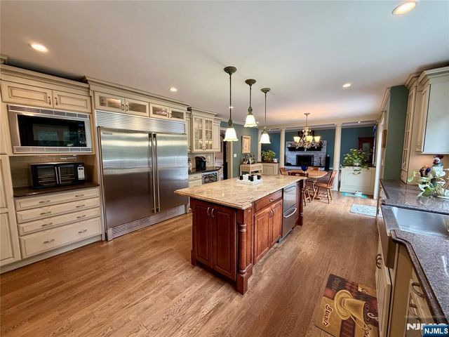 92 Cheyenne Way, Wayne, NJ 07470