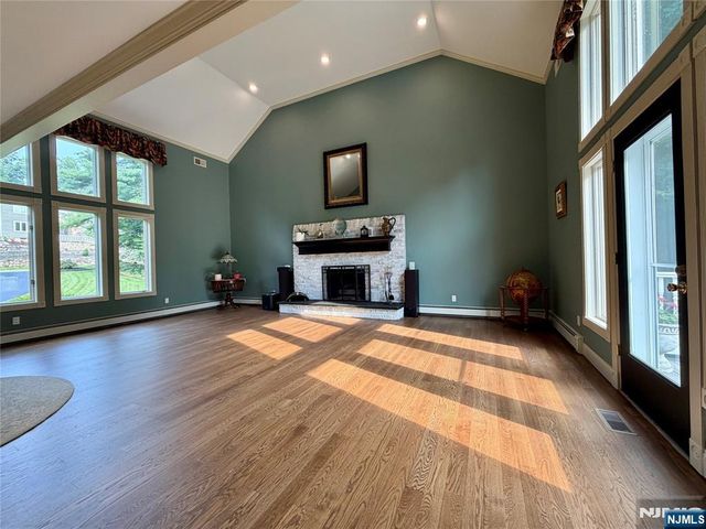 92 Cheyenne Way, Wayne, NJ 07470