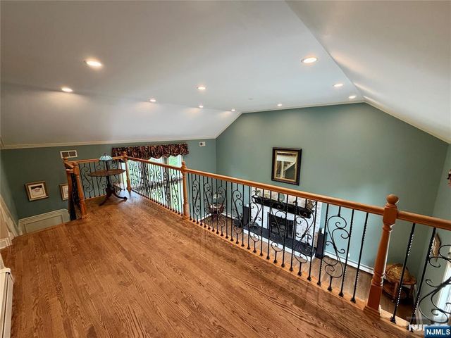 92 Cheyenne Way, Wayne, NJ 07470