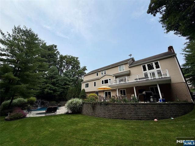 92 Cheyenne Way, Wayne, NJ 07470
