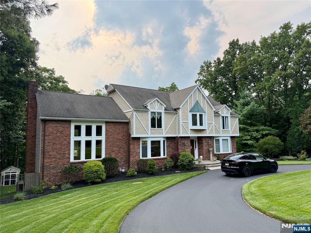 92 Cheyenne Way, Wayne, NJ 07470