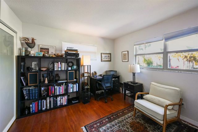 535 SUTTON PLACE, Longboat Key, FL 34228