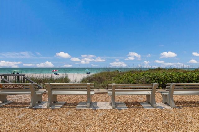 535 SUTTON PLACE, Longboat Key, FL 34228