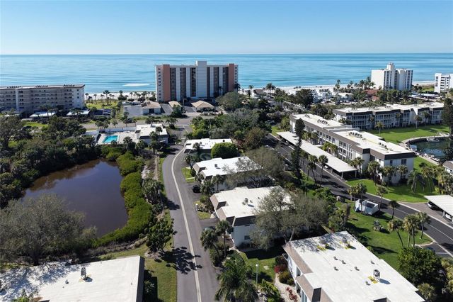 535 SUTTON PLACE, Longboat Key, FL 34228