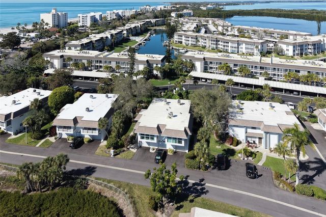 535 SUTTON PLACE, Longboat Key, FL 34228