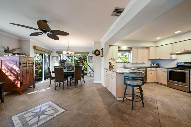 535 SUTTON PLACE, Longboat Key, FL 34228