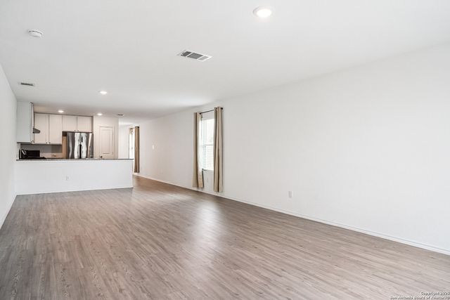 7002 Satellite, San Antonio, TX 78252