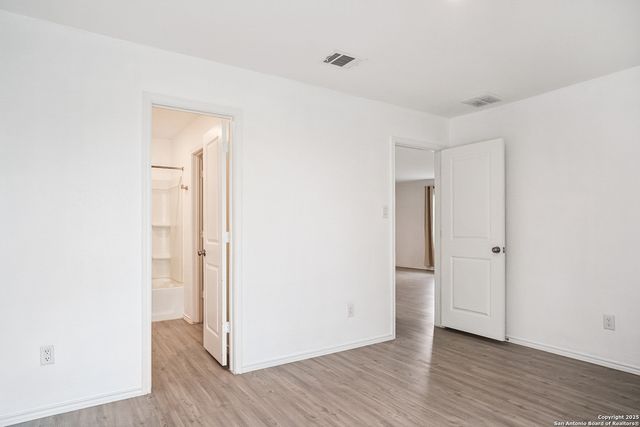 7002 Satellite, San Antonio, TX 78252