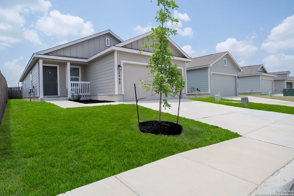7002 Satellite, San Antonio, TX 78252