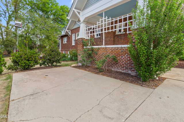 304 Summitt Drive, Sanford, NC 27330