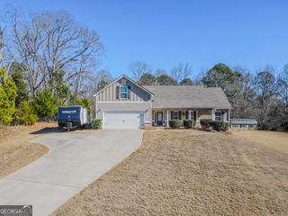 233 Poppyfield Farm Drive, Good Hope, GA 30641