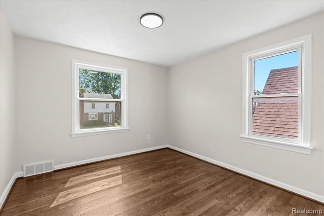 18639 Kentucky Street, Detroit, MI 48221