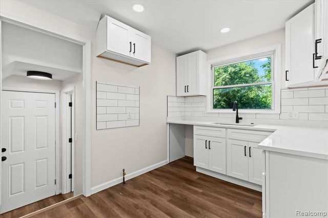 18639 Kentucky Street, Detroit, MI 48221