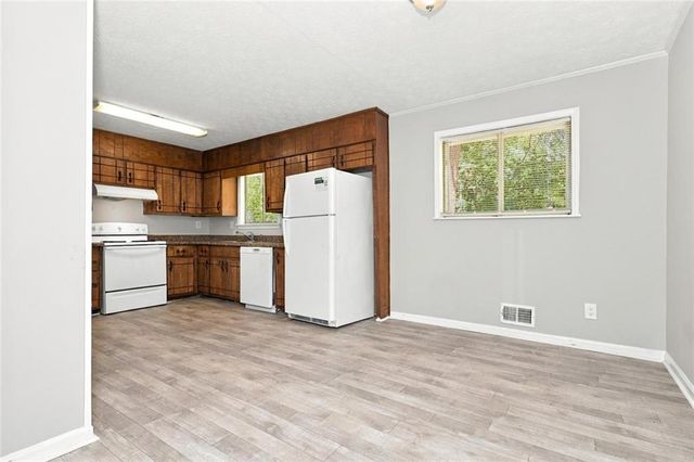2472 Hartford Drive, Ellenwood, GA 30294