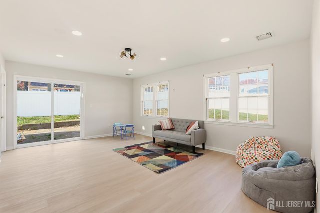 24 Frederick Avenue, Colonia, NJ 07067