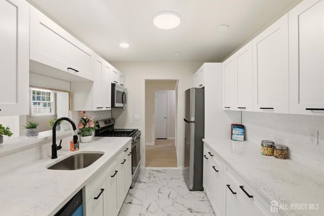 24 Frederick Avenue, Colonia, NJ 07067