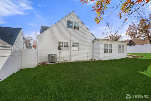 24 Frederick Avenue, Colonia, NJ 07067