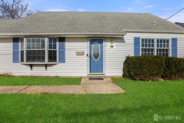 24 Frederick Avenue, Colonia, NJ 07067