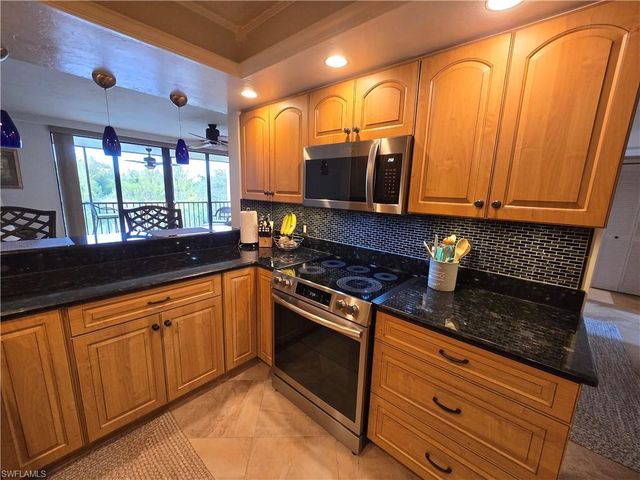 7119 Lakeridge View CT 302, Fort Myers, FL 33907