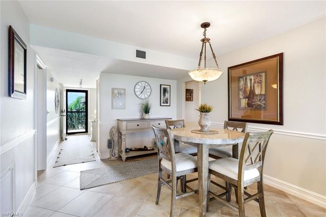 7119 Lakeridge View CT 302, Fort Myers, FL 33907