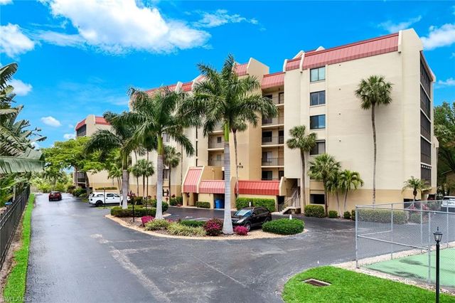 7119 Lakeridge View CT 302, Fort Myers, FL 33907