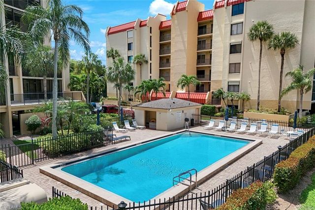 7119 Lakeridge View CT 302, Fort Myers, FL 33907