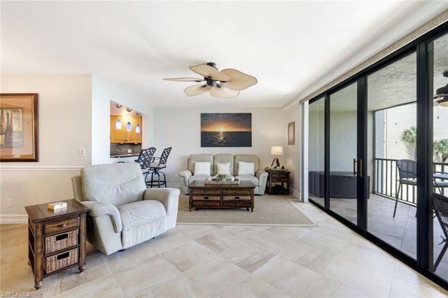 7119 Lakeridge View CT 302, Fort Myers, FL 33907