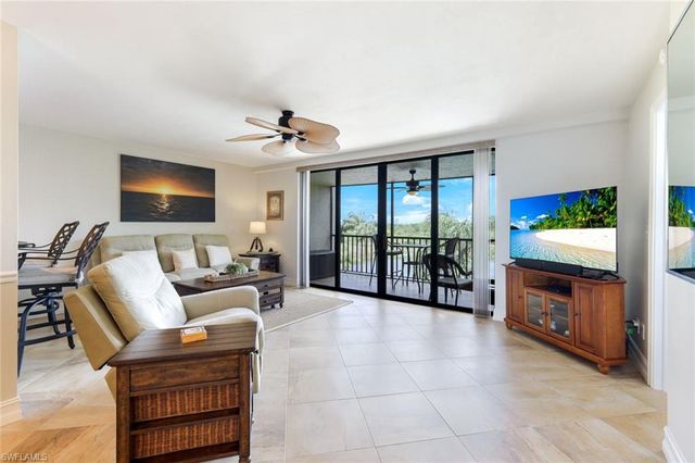 7119 Lakeridge View CT 302, Fort Myers, FL 33907