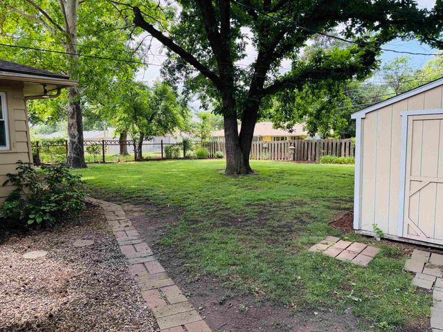 1149 N Old Manor Rd, Wichita, KS 67208