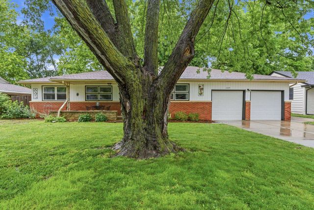 1149 N Old Manor Rd, Wichita, KS 67208