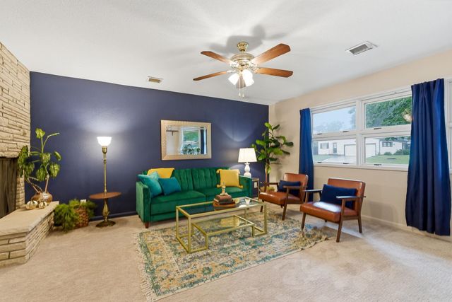 1149 N Old Manor Rd, Wichita, KS 67208