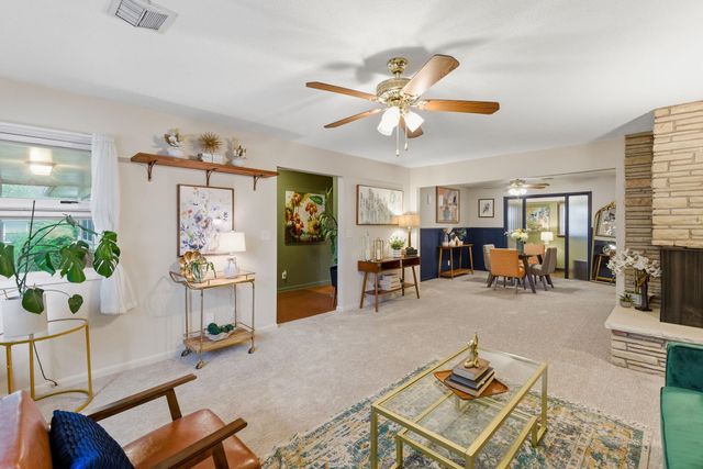 1149 N Old Manor Rd, Wichita, KS 67208