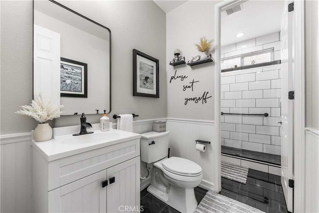 Image 29 of property listing at 43857 47th St W, Lancaster, CA 93536