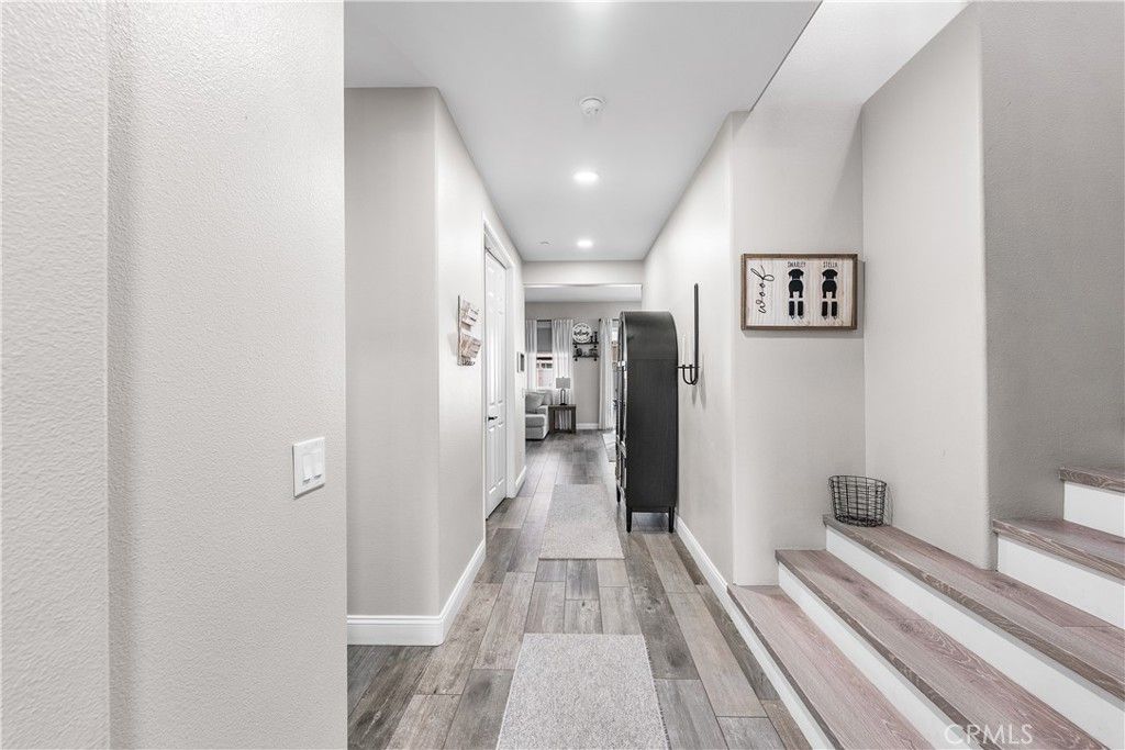 Image 30 of property listing at 43857 47th St W, Lancaster, CA 93536