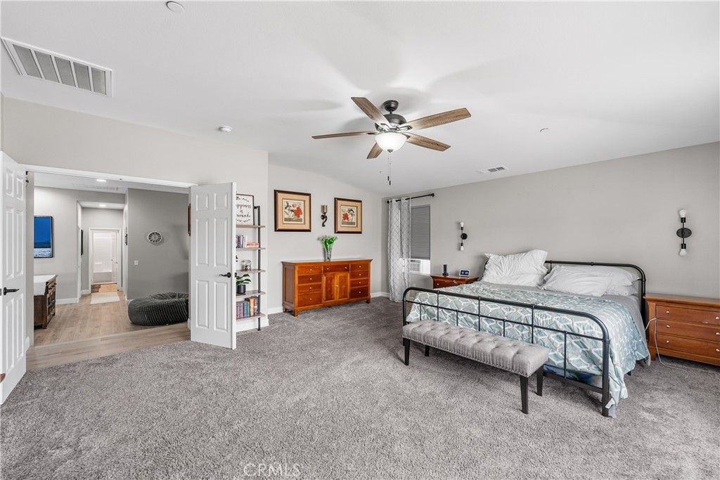 Image 47 of property listing at 43857 47th St W, Lancaster, CA 93536