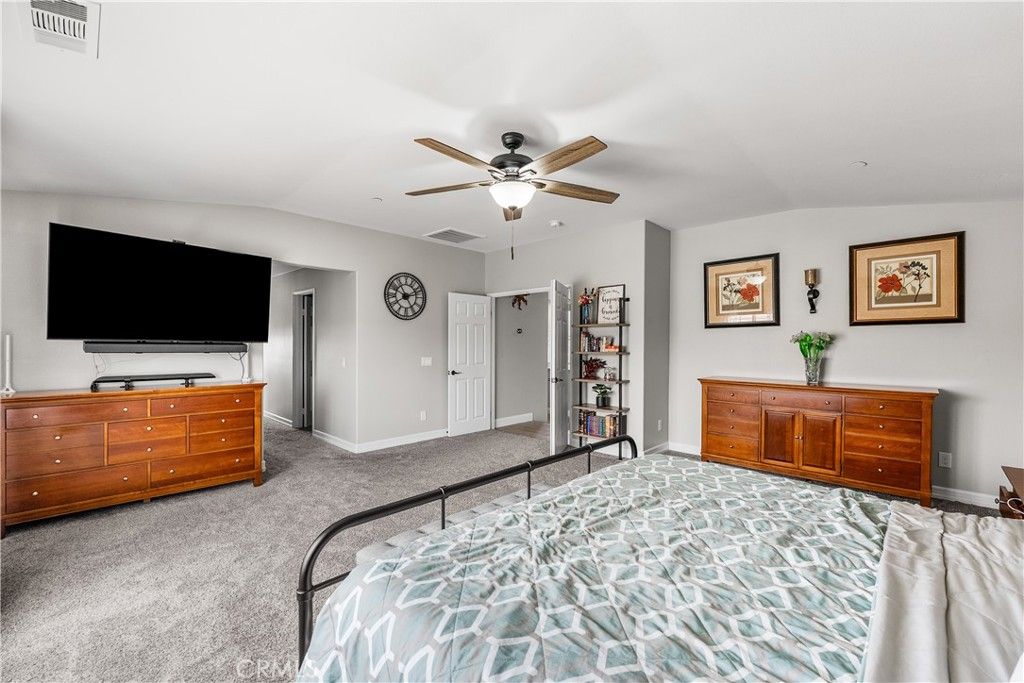 Image 48 of property listing at 43857 47th St W, Lancaster, CA 93536