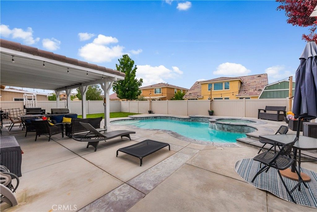Image 55 of property listing at 43857 47th St W, Lancaster, CA 93536