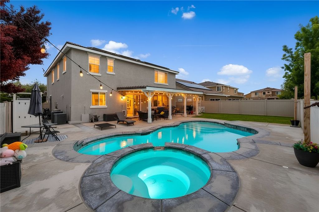 Image 63 of property listing at 43857 47th St W, Lancaster, CA 93536