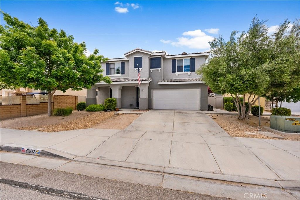 Image 67 of property listing at 43857 47th St W, Lancaster, CA 93536